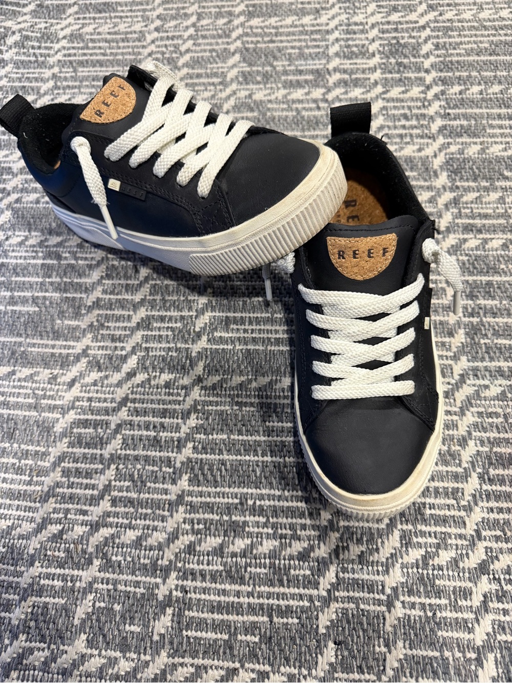 Reef Black Low-Top Sneakers with White Laces